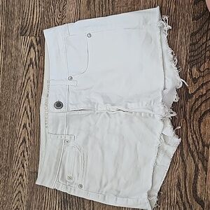 American eagle stretch Jean shorts size 2 white